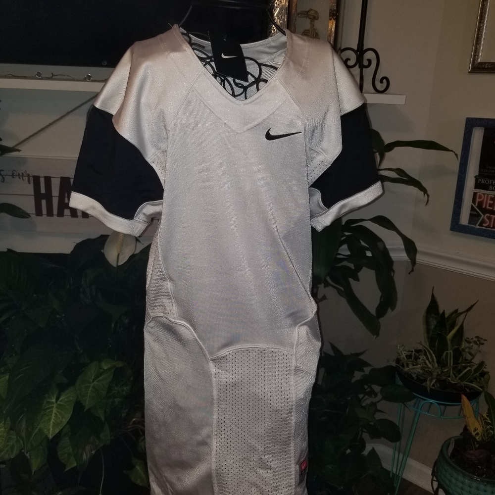 Nike Football women's dress small brand new with tags